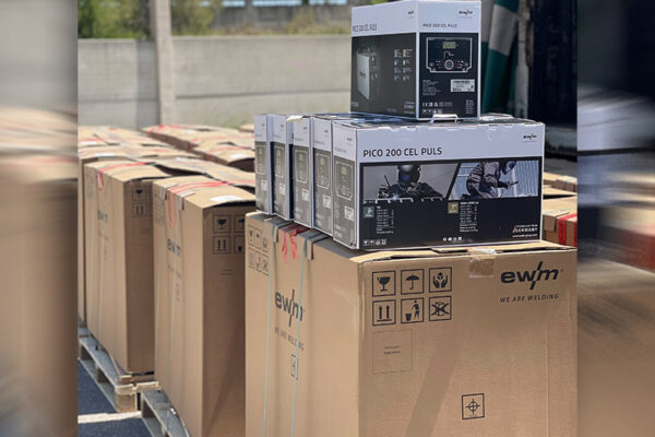 Παραγγελία «μαμούθ»: η μεγαλύτερη της EWM σε όλη την Ευρώπη — υπογραφή Roussakis Supplies