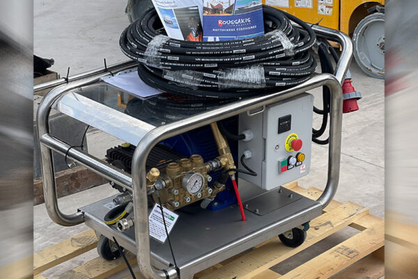 RS JET 500 – High Pressure Water Blaster for Marine Operations